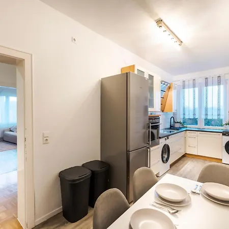 And Connection Apartment