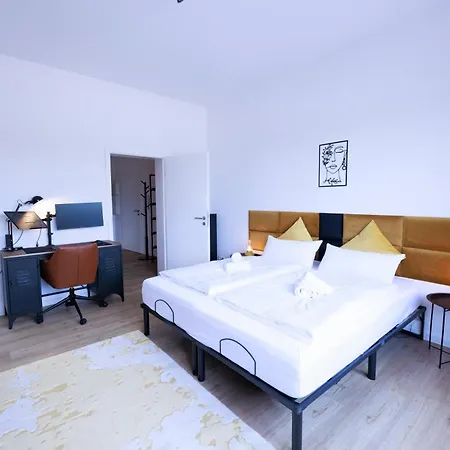 And Connection Apartment